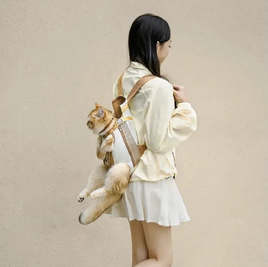 Kitty Capsule Cat Carrier Backpack view 3